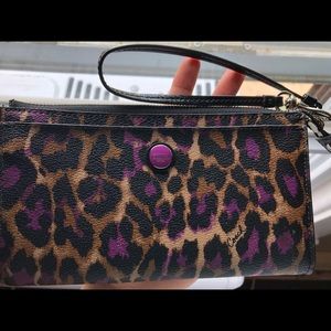 Black and purple leopard print wallet 🙆🏽‍♀️💗